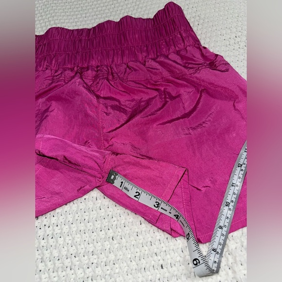 Talulah Pink Shorts Medium - Picture 2 of 7